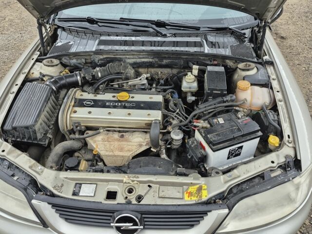 Сірий Опель Вектра, об'ємом двигуна 1.8 л та пробігом 267 тис. км за 1850 $, фото 15 на Automoto.ua