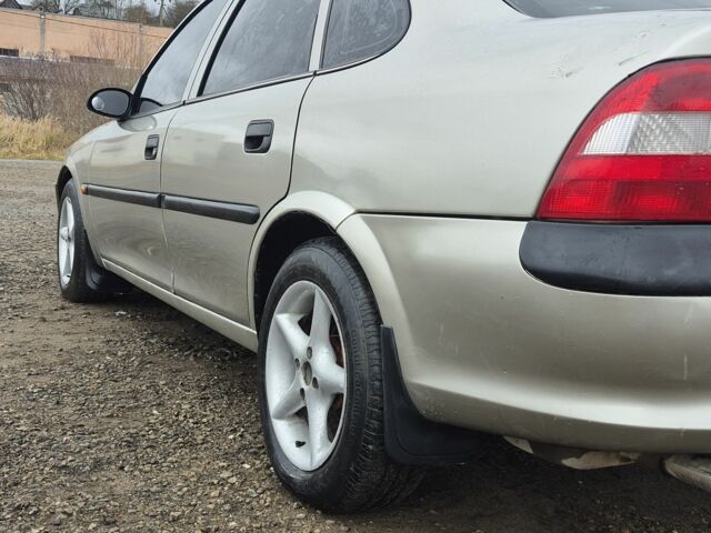 Сірий Опель Вектра, об'ємом двигуна 1.8 л та пробігом 267 тис. км за 1850 $, фото 10 на Automoto.ua