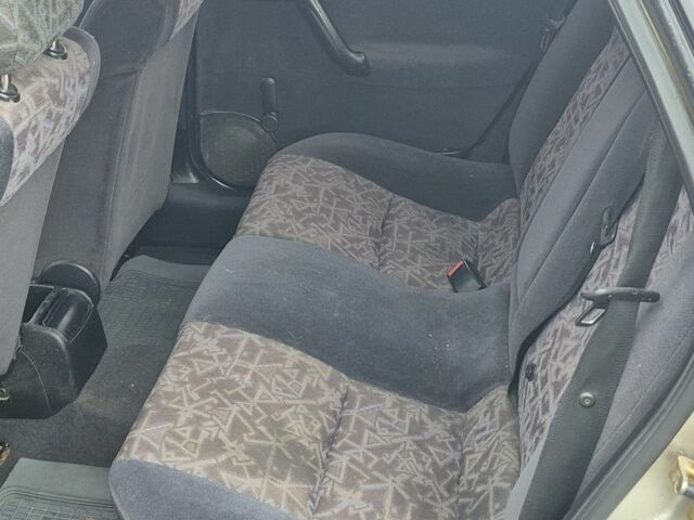 Сірий Опель Вектра, об'ємом двигуна 1.8 л та пробігом 267 тис. км за 1850 $, фото 12 на Automoto.ua