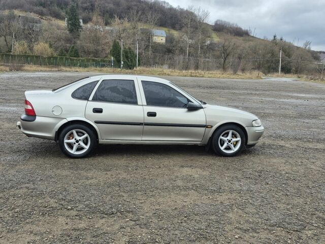 Сірий Опель Вектра, об'ємом двигуна 1.8 л та пробігом 267 тис. км за 1850 $, фото 5 на Automoto.ua