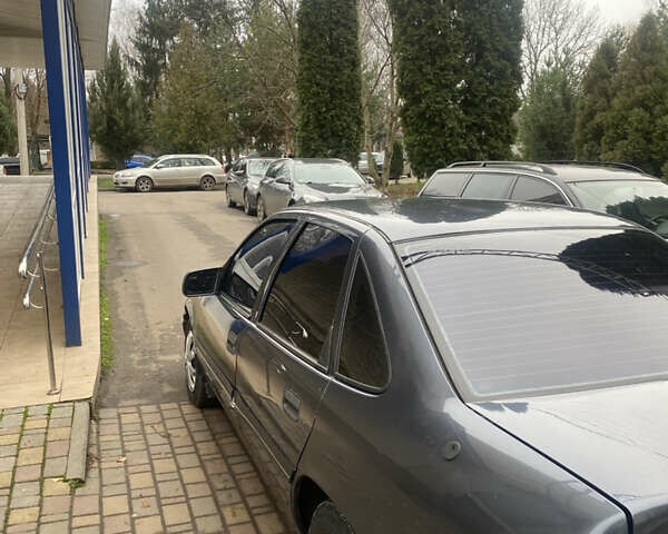 Серый Опель Вектра, объемом двигателя 2 л и пробегом 250 тыс. км за 1900 $, фото 7 на Automoto.ua