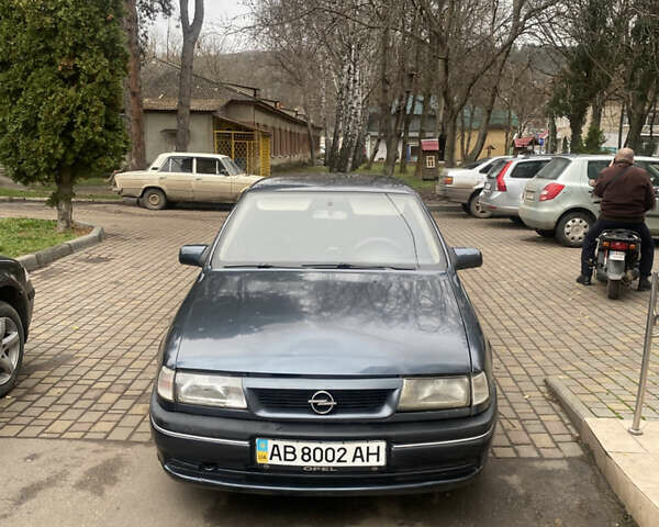 Серый Опель Вектра, объемом двигателя 2 л и пробегом 250 тыс. км за 1900 $, фото 9 на Automoto.ua