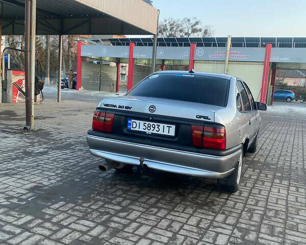 Серый Опель Вектра, объемом двигателя 2 л и пробегом 200 тыс. км за 1700 $, фото 3 на Automoto.ua