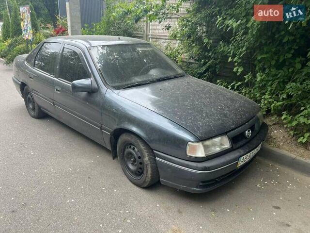 Серый Опель Вектра, объемом двигателя 2 л и пробегом 229 тыс. км за 1399 $, фото 1 на Automoto.ua