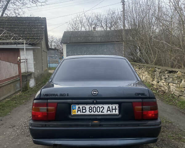 Серый Опель Вектра, объемом двигателя 2 л и пробегом 250 тыс. км за 1900 $, фото 3 на Automoto.ua