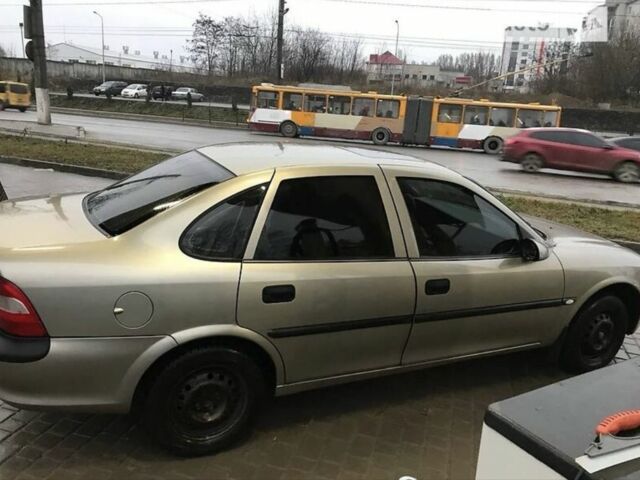 Сірий Опель Вектра, об'ємом двигуна 1.6 л та пробігом 280 тис. км за 1800 $, фото 3 на Automoto.ua