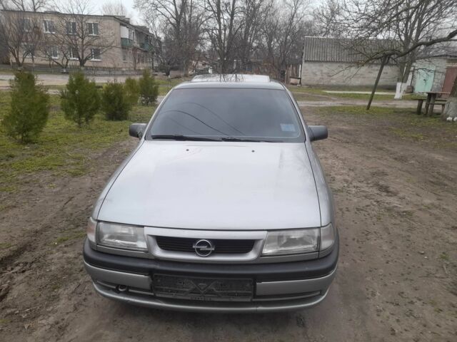 Серый Опель Вектра, объемом двигателя 1.8 л и пробегом 218 тыс. км за 2700 $, фото 1 на Automoto.ua