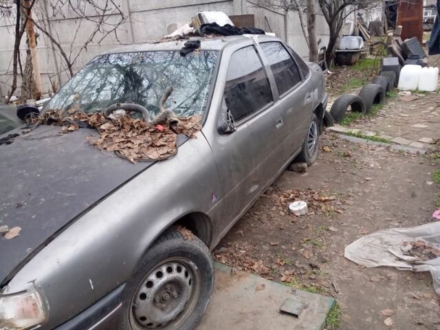 Сірий Опель Вектра, об'ємом двигуна 1 л та пробігом 250 тис. км за 594 $, фото 1 на Automoto.ua