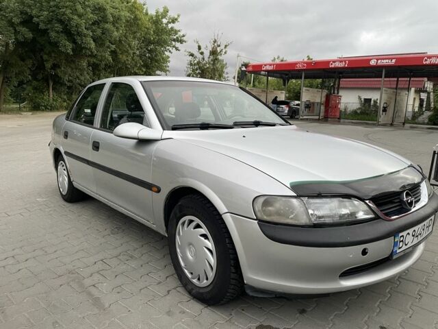 Сірий Опель Вектра, об'ємом двигуна 1.6 л та пробігом 395 тис. км за 1500 $, фото 2 на Automoto.ua