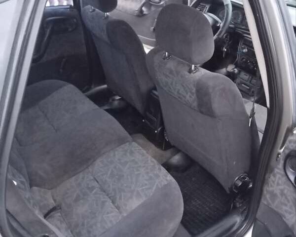 Сірий Опель Вектра, об'ємом двигуна 1.6 л та пробігом 300 тис. км за 900 $, фото 9 на Automoto.ua