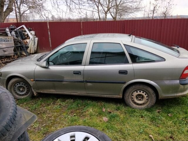 Сірий Опель Вектра, об'ємом двигуна 1.8 л та пробігом 300 тис. км за 650 $, фото 1 на Automoto.ua