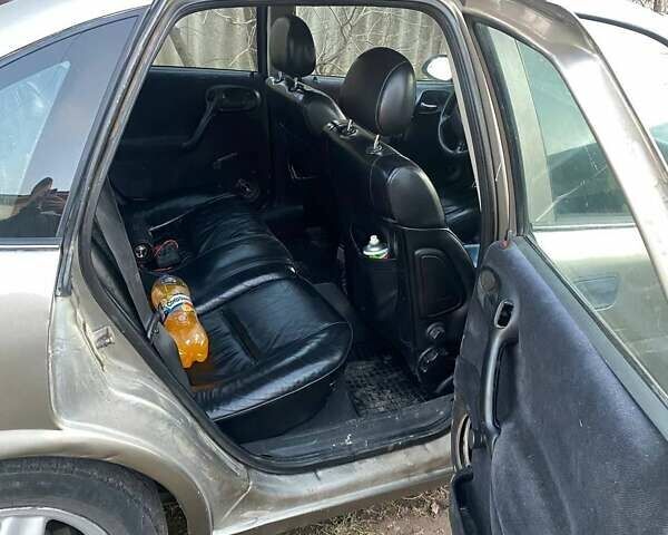 Серый Опель Вектра, объемом двигателя 1.6 л и пробегом 350 тыс. км за 1000 $, фото 1 на Automoto.ua