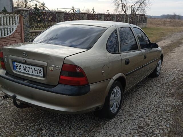 Серый Опель Вектра, объемом двигателя 1.6 л и пробегом 400 тыс. км за 900 $, фото 2 на Automoto.ua