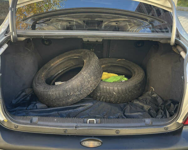 Серый Опель Вектра, объемом двигателя 1.6 л и пробегом 332 тыс. км за 1870 $, фото 5 на Automoto.ua