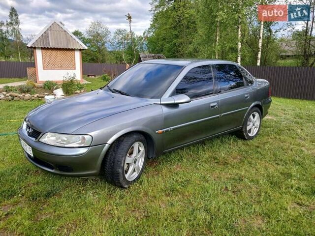 Серый Опель Вектра, объемом двигателя 2 л и пробегом 412 тыс. км за 2800 $, фото 7 на Automoto.ua