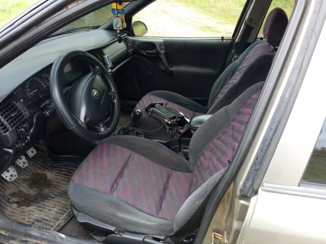 Опель Вектра 1996 в Надворной на Automoto.ua Серый Опель Вектра, объемом двигателя 1.6 л и пробегом 392 тыс. км за 1730 $, фото 5 на Automoto.ua