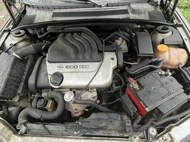 Серый Опель Вектра, объемом двигателя 1.6 л и пробегом 480 тыс. км за 1800 $, фото 7 на Automoto.ua