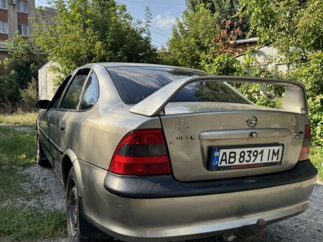 Сірий Опель Вектра, об'ємом двигуна 1.6 л та пробігом 459 тис. км за 1800 $, фото 2 на Automoto.ua