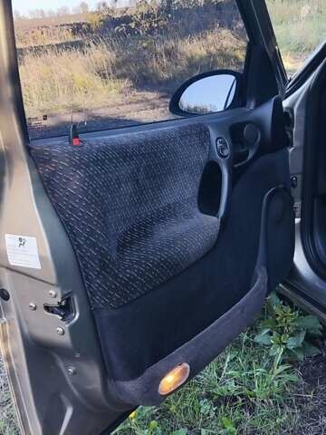 Серый Опель Вектра, объемом двигателя 2 л и пробегом 300 тыс. км за 2000 $, фото 4 на Automoto.ua