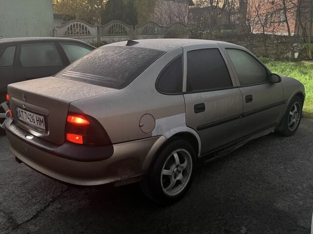 Серый Опель Вектра, объемом двигателя 1.6 л и пробегом 480 тыс. км за 1800 $, фото 1 на Automoto.ua