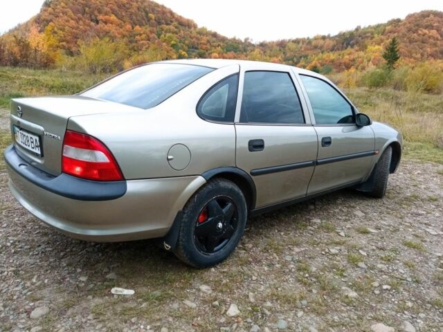 Опель Вектра 1996 в Надворной на Automoto.ua Серый Опель Вектра, объемом двигателя 1.6 л и пробегом 392 тыс. км за 1730 $, фото 2 на Automoto.ua