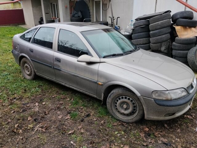 Сірий Опель Вектра, об'ємом двигуна 1.8 л та пробігом 300 тис. км за 650 $, фото 2 на Automoto.ua