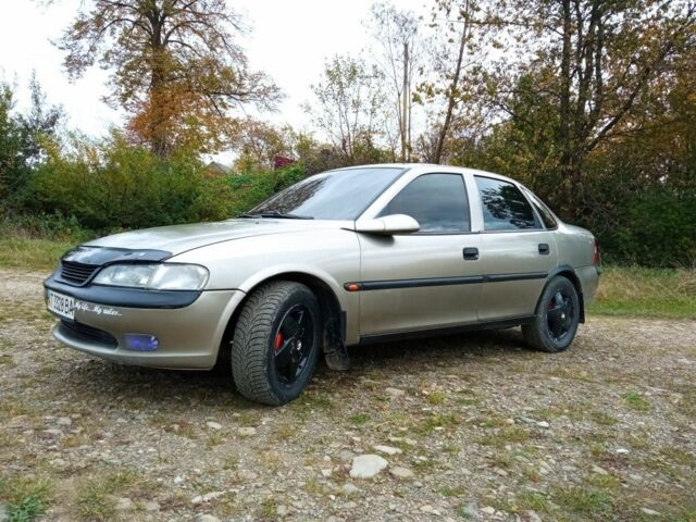 Опель Вектра 1996 в Надворной на Automoto.ua Серый Опель Вектра, объемом двигателя 1.6 л и пробегом 392 тыс. км за 1730 $, фото 3 на Automoto.ua