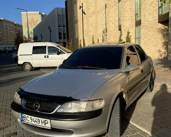 Серый Опель Вектра, объемом двигателя 1.6 л и пробегом 332 тыс. км за 1870 $, фото 6 на Automoto.ua