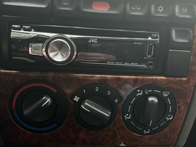 Серый Опель Вектра, объемом двигателя 1.6 л и пробегом 480 тыс. км за 1800 $, фото 5 на Automoto.ua