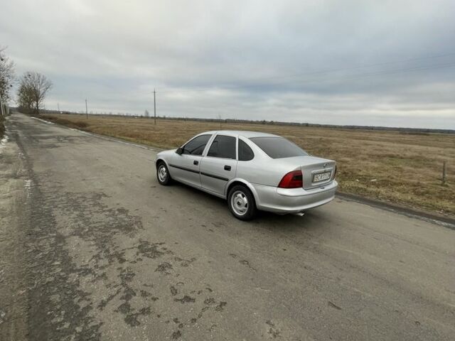 Серый Опель Вектра, объемом двигателя 1.6 л и пробегом 213 тыс. км за 1500 $, фото 3 на Automoto.ua