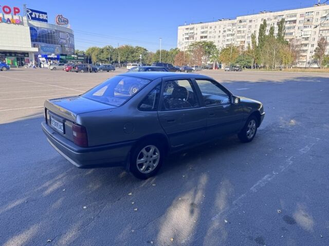 Сірий Опель Вектра, об'ємом двигуна 1.6 л та пробігом 260 тис. км за 950 $, фото 5 на Automoto.ua
