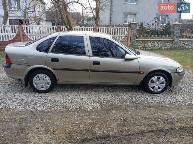 Сірий Опель Вектра, об'ємом двигуна 1.6 л та пробігом 300 тис. км за 900 $, фото 3 на Automoto.ua