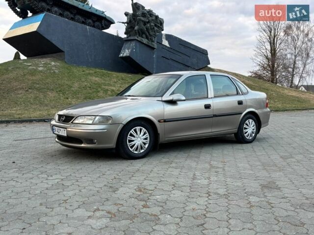 Серый Опель Вектра, объемом двигателя 1.6 л и пробегом 299 тыс. км за 2699 $, фото 1 на Automoto.ua