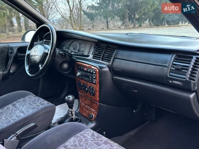 Серый Опель Вектра, объемом двигателя 1.6 л и пробегом 299 тыс. км за 2699 $, фото 15 на Automoto.ua