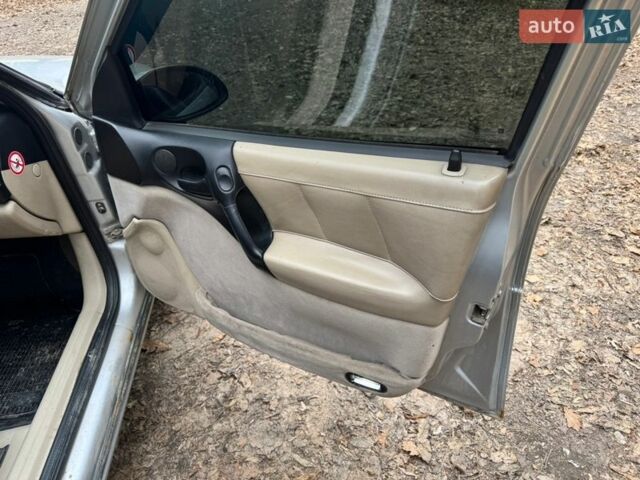 Сірий Опель Вектра, об'ємом двигуна 1.6 л та пробігом 450 тис. км за 1888 $, фото 8 на Automoto.ua