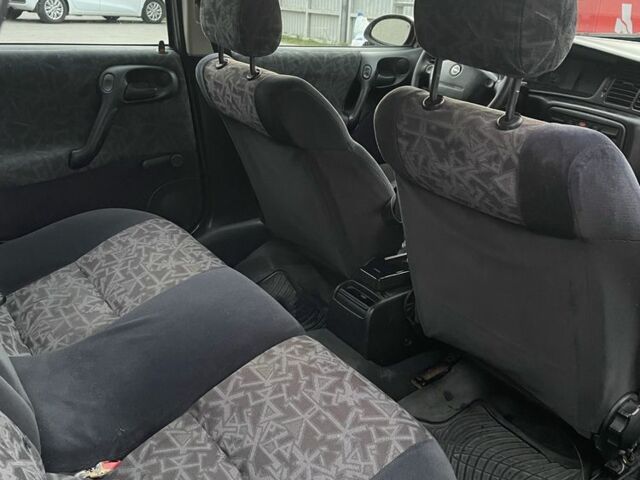 Сірий Опель Вектра, об'ємом двигуна 1.6 л та пробігом 395 тис. км за 1500 $, фото 9 на Automoto.ua