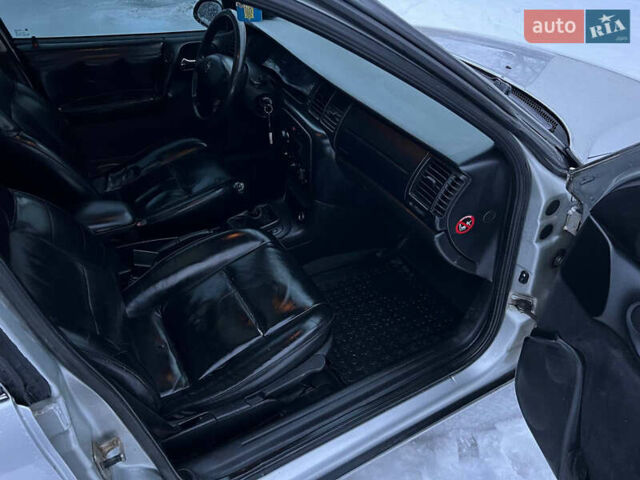 Серый Опель Вектра, объемом двигателя 1.6 л и пробегом 286 тыс. км за 2500 $, фото 12 на Automoto.ua