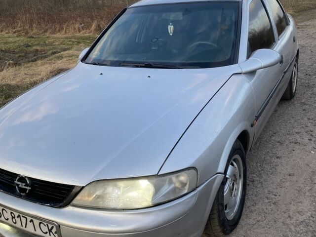 Серый Опель Вектра, объемом двигателя 1.6 л и пробегом 300 тыс. км за 1500 $, фото 1 на Automoto.ua