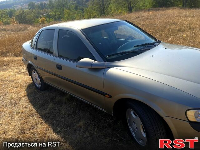 Сірий Опель Вектра, об'ємом двигуна 1.8 л та пробігом 0 тис. км за 1600 $, фото 2 на Automoto.ua