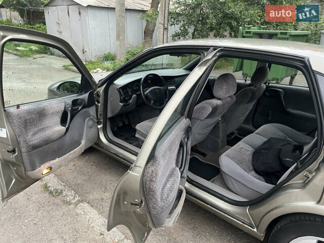 Сірий Опель Вектра, об'ємом двигуна 1.6 л та пробігом 284 тис. км за 3200 $, фото 8 на Automoto.ua
