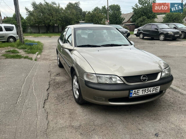 Сірий Опель Вектра, об'ємом двигуна 1.6 л та пробігом 284 тис. км за 3200 $, фото 4 на Automoto.ua