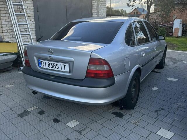 Серый Опель Вектра, объемом двигателя 1.8 л и пробегом 256 тыс. км за 2700 $, фото 3 на Automoto.ua