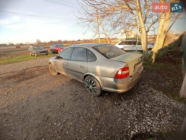 Серый Опель Вектра, объемом двигателя 2 л и пробегом 250 тыс. км за 1350 $, фото 4 на Automoto.ua