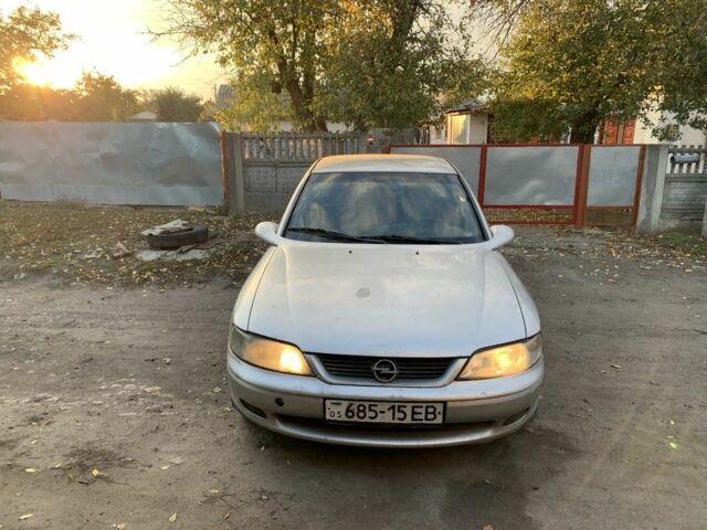 Серый Опель Вектра, объемом двигателя 2 л и пробегом 300 тыс. км за 1300 $, фото 3 на Automoto.ua
