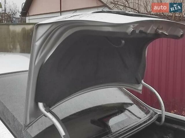 Серый Опель Вектра, объемом двигателя 2 л и пробегом 292 тыс. км за 1900 $, фото 18 на Automoto.ua