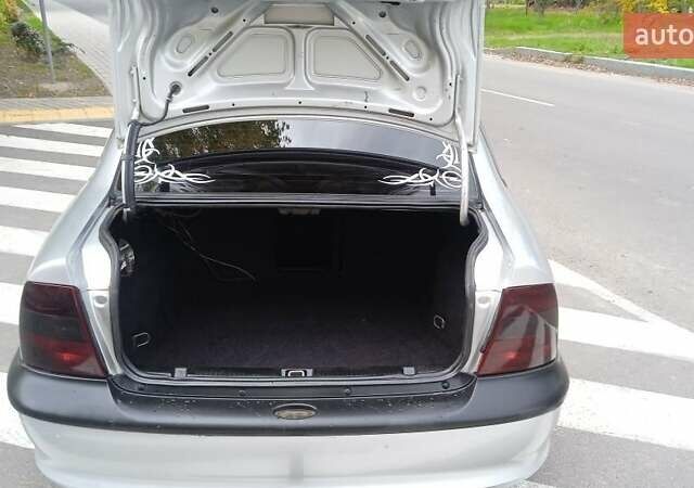 Опель Вектра 1997 в Вознесенске на Automoto.ua Серый Опель Вектра, объемом двигателя 1.6 л и пробегом 30 тыс. км за 2500 $, фото 5 на Automoto.ua