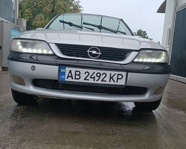 Сірий Опель Вектра, об'ємом двигуна 1.6 л та пробігом 350 тис. км за 2750 $, фото 7 на Automoto.ua