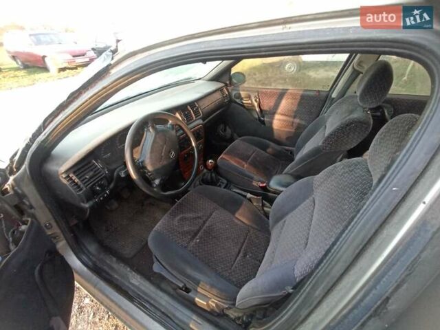 Серый Опель Вектра, объемом двигателя 2 л и пробегом 250 тыс. км за 1350 $, фото 5 на Automoto.ua