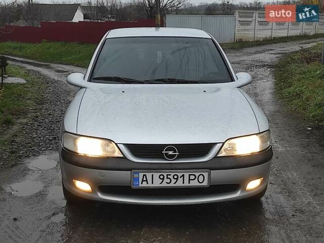 Серый Опель Вектра, объемом двигателя 2 л и пробегом 292 тыс. км за 1900 $, фото 5 на Automoto.ua