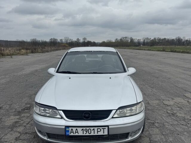 Сірий Опель Вектра, об'ємом двигуна 2 л та пробігом 319 тис. км за 1750 $, фото 1 на Automoto.ua